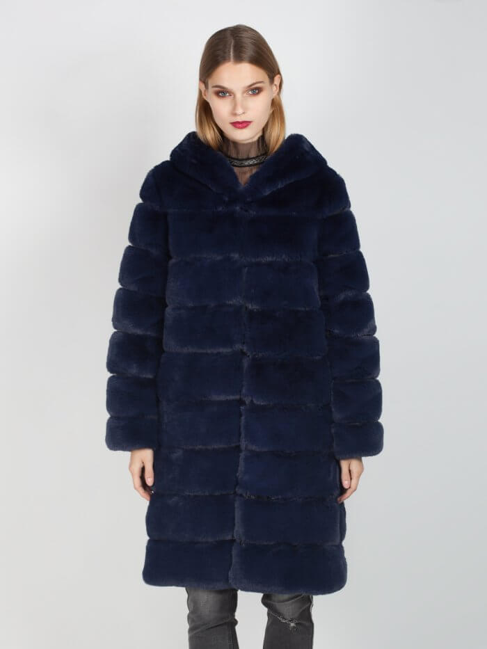 Παλτό με οικολογική γούνα σε μπλε χρώμα με κουκούλα